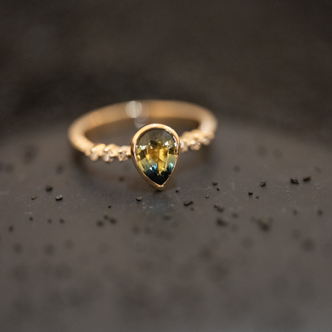 1.23 CT Parti Sapphire Ring
