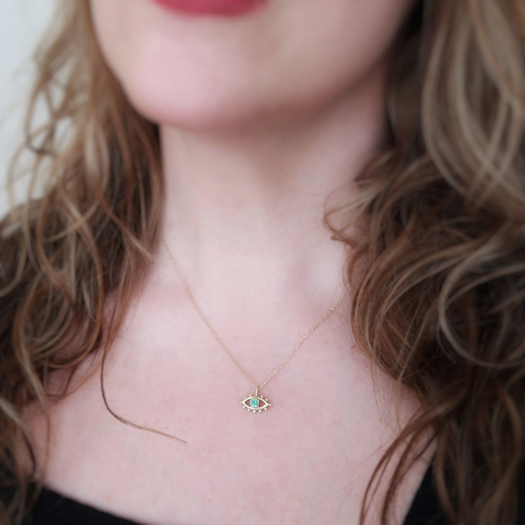 Emerald Beholder Necklace in Yellow Gold