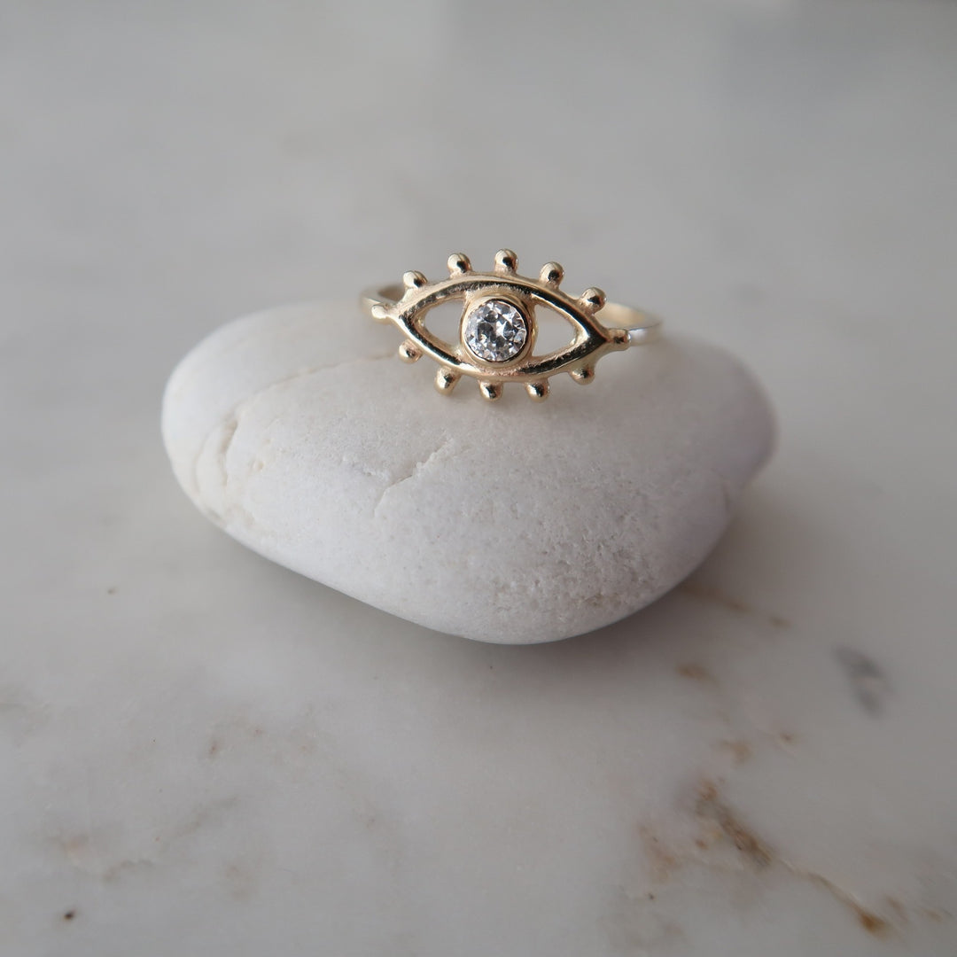 Beholder Ring in Yellow Gold