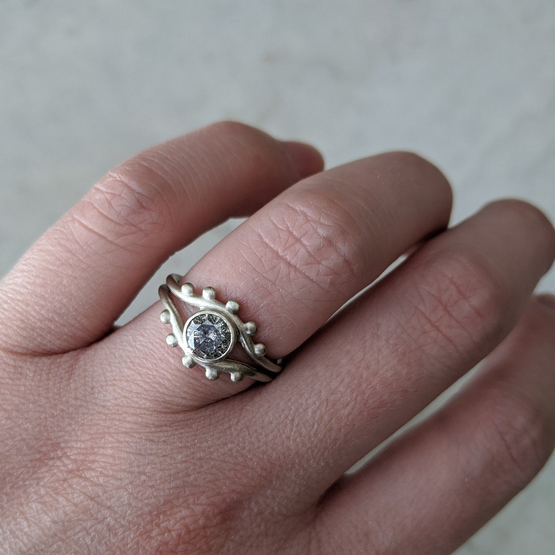 Salt + Pepper Split Shank Ring | 14K White Gold