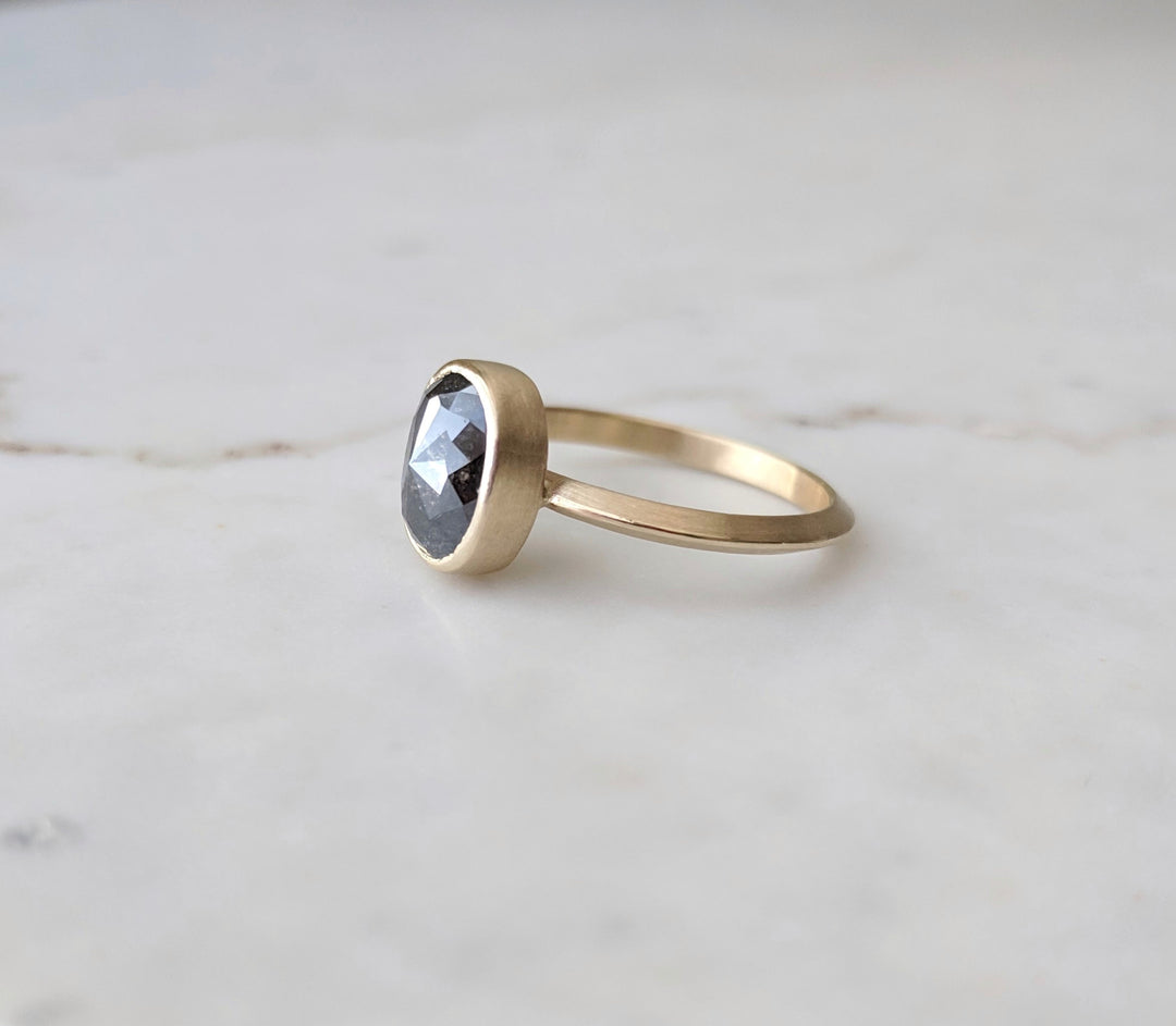 Oval Salt & Pepper Diamond Ring 14K Gold | Unique Engagement Ring