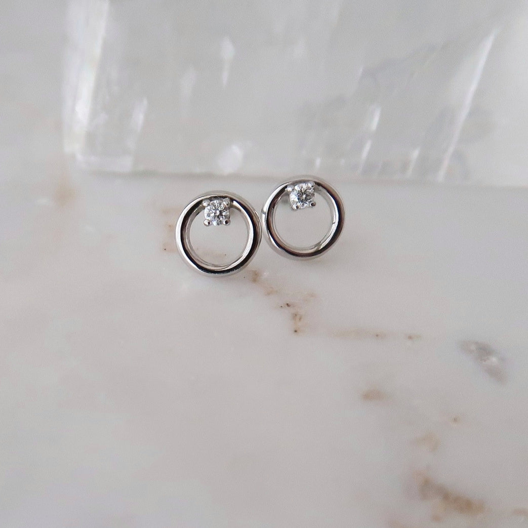 Circle Stud Earrings 14K White Gold