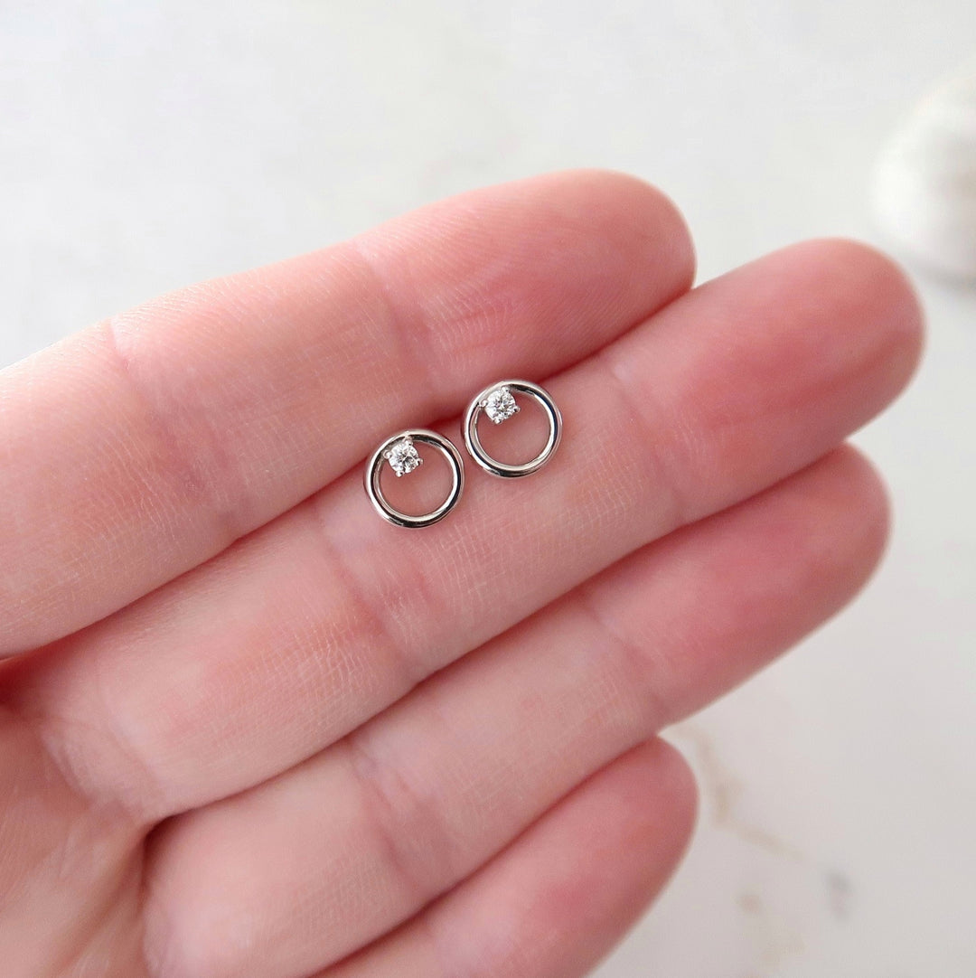 Circle Stud Earrings 14K White Gold