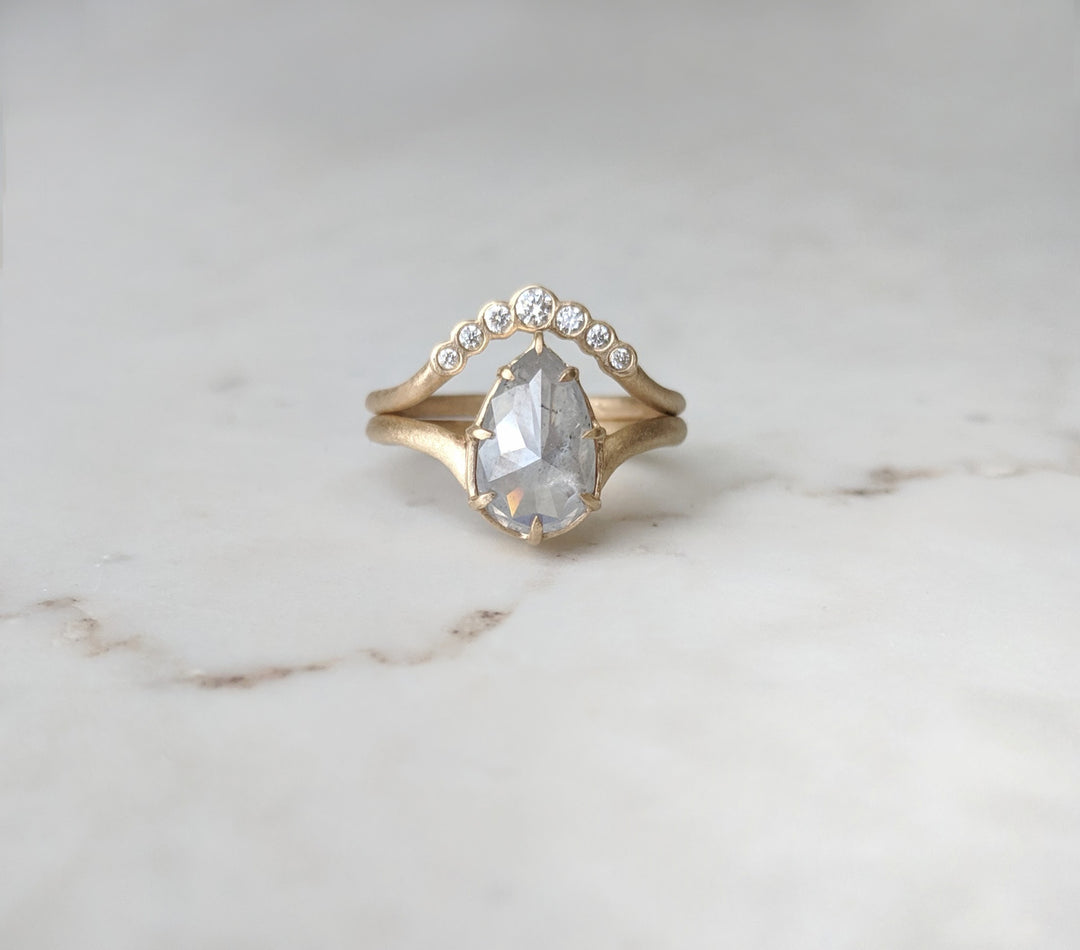 Grey Pear Diamond Ring Set