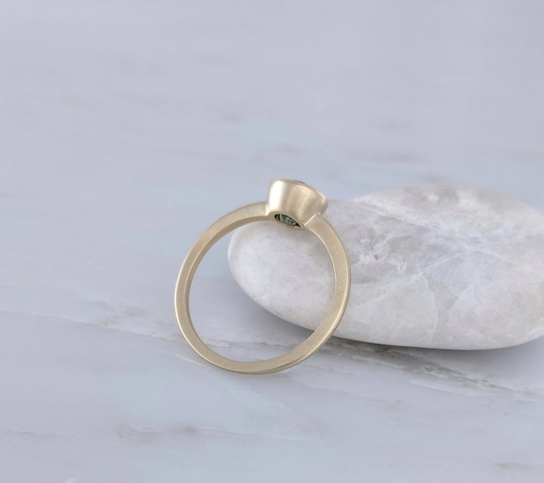 Montana Sapphire Ring | 14K Yellow Gold