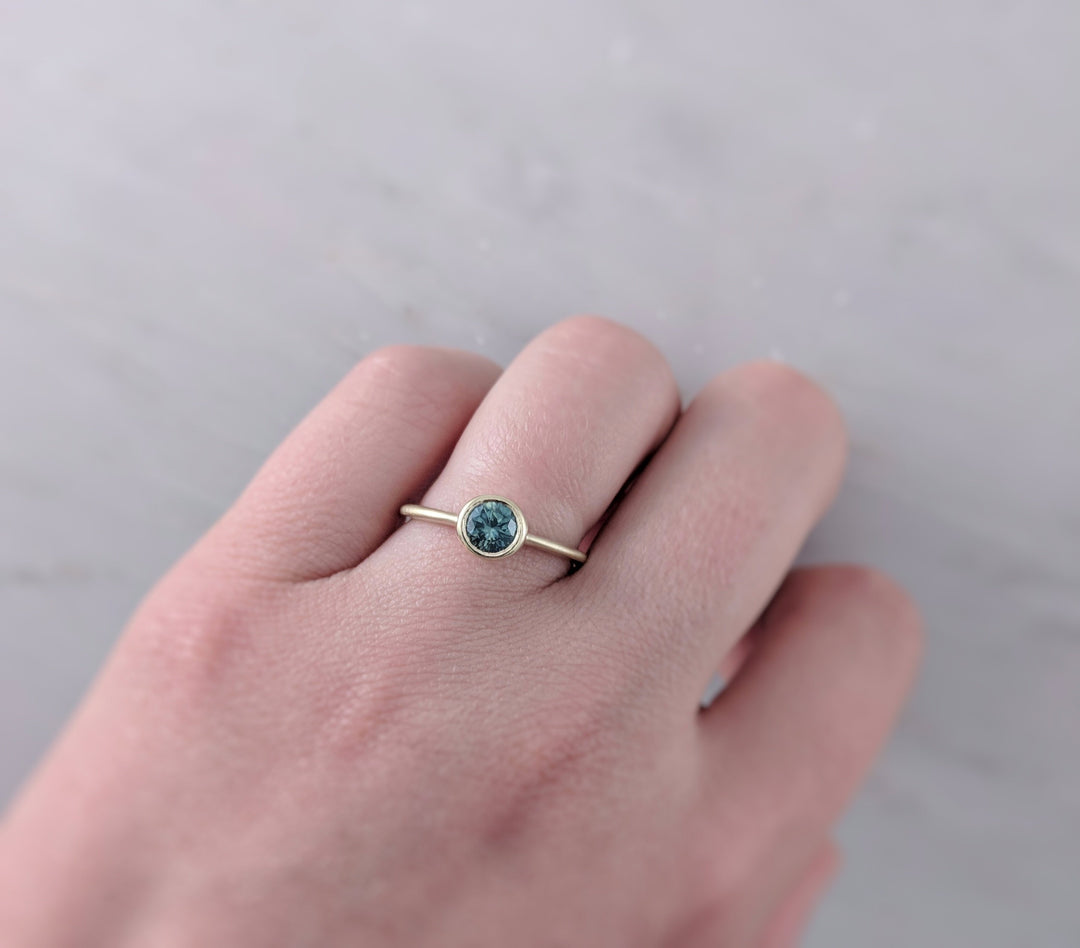 Montana Sapphire Ring | 14K Yellow Gold