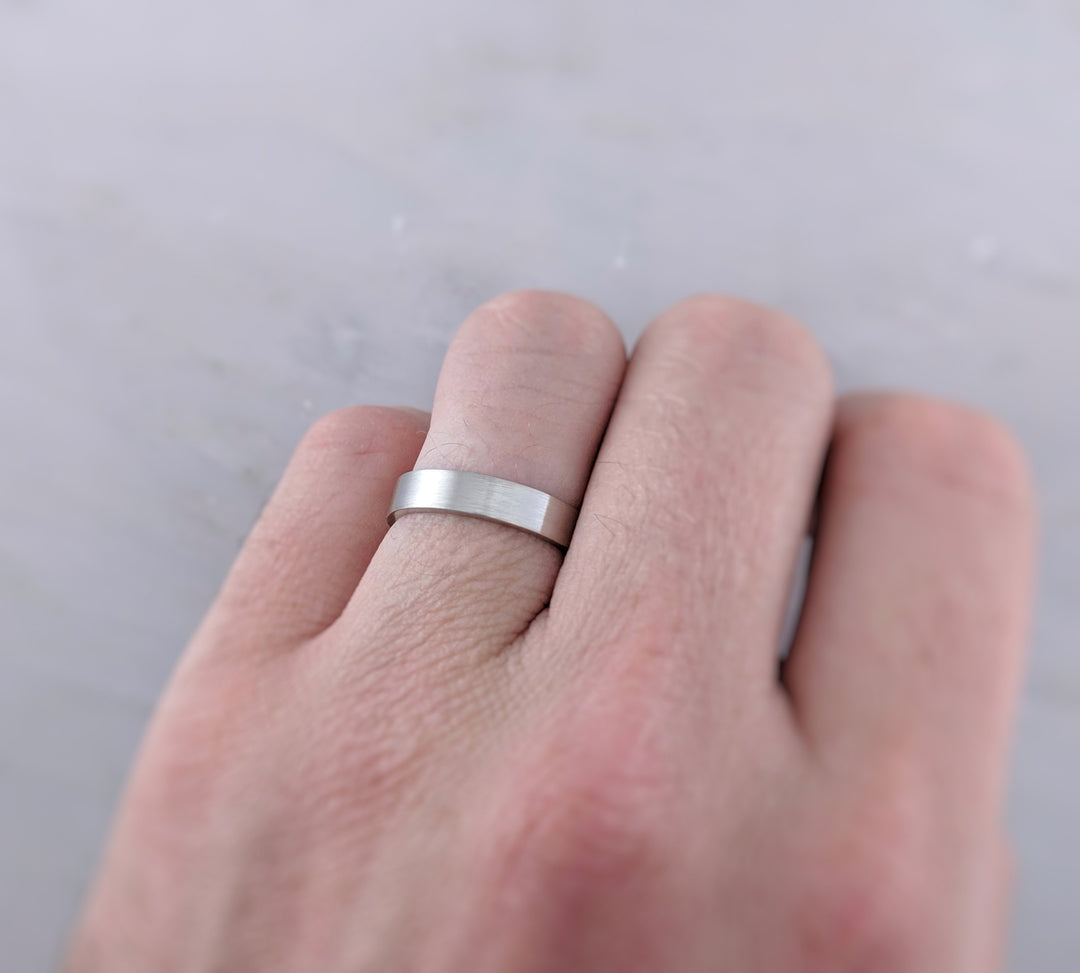 Men's 4mm Flat Band in 14K White Gold