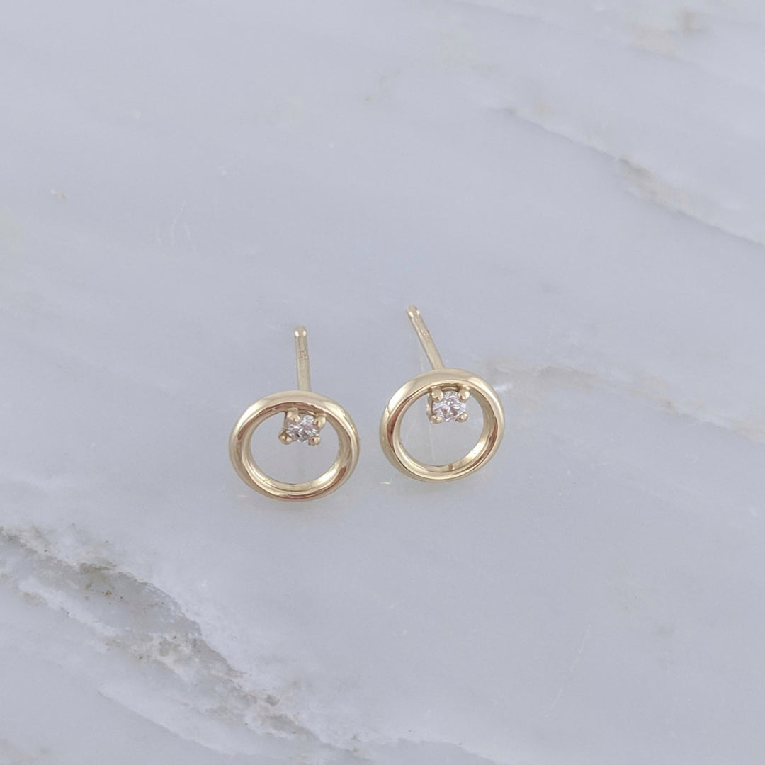 Circle Studs in Yellow Gold