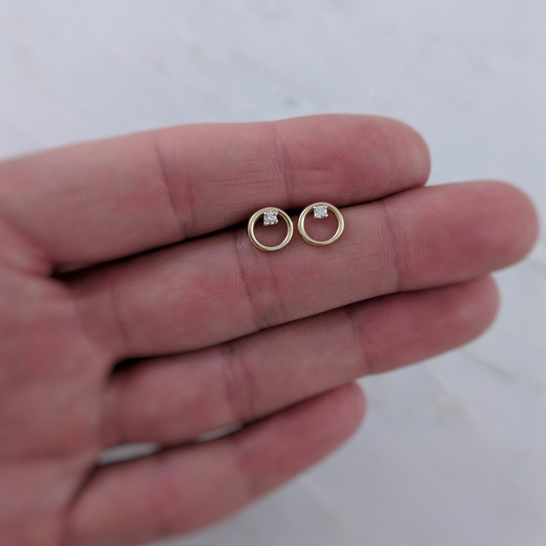 Circle Studs in Yellow Gold