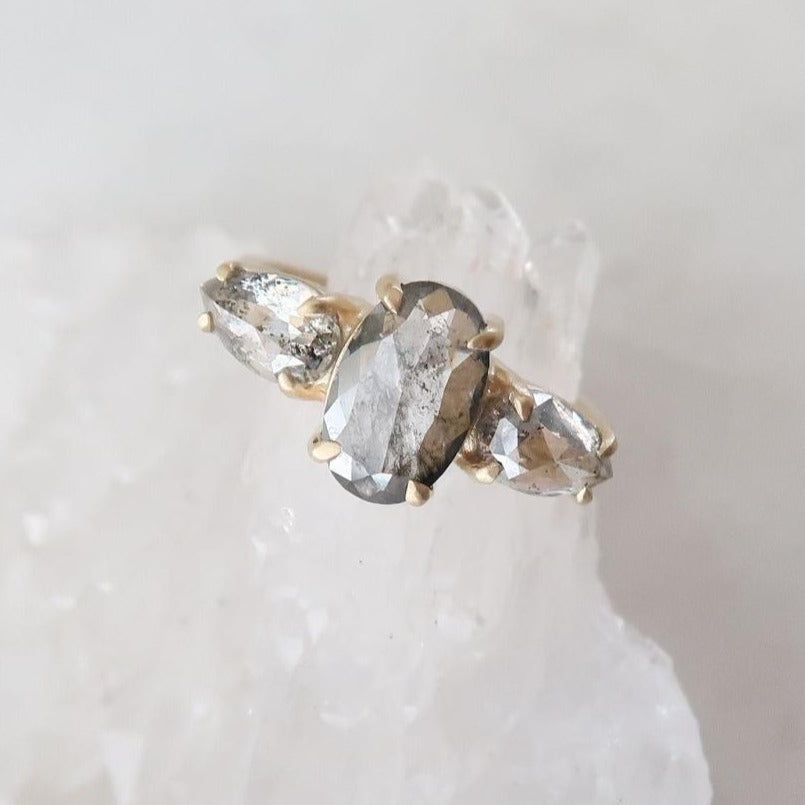 Oval Trio Ring