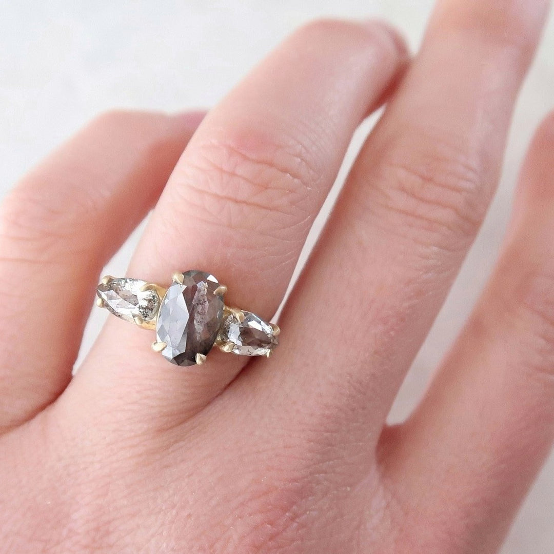 Oval Trio Ring