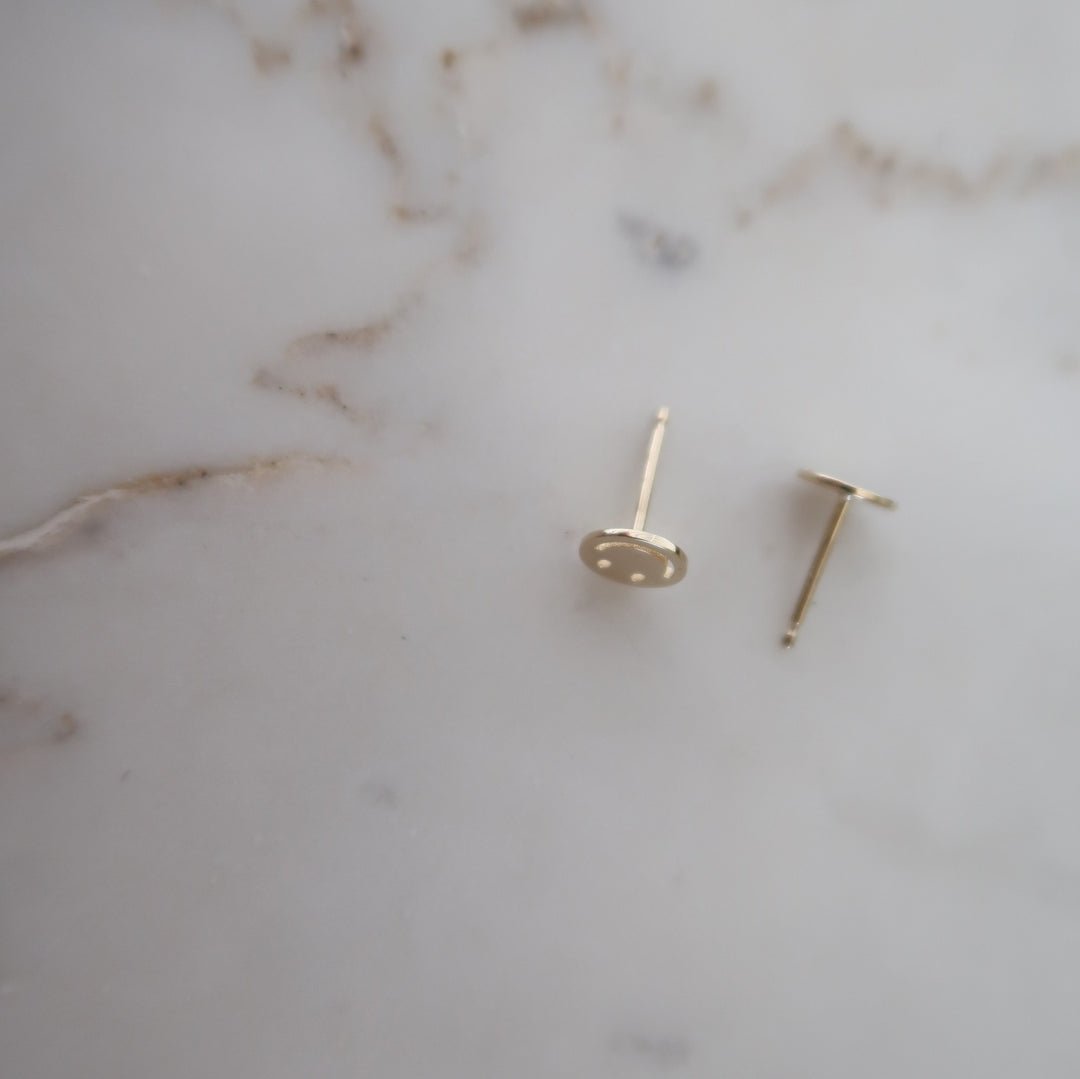 Smile Studs Yellow Gold