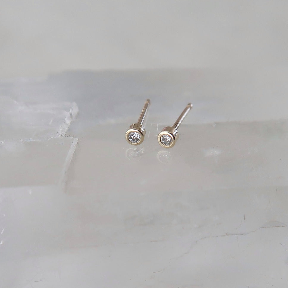 Baby Diamond Studs Yellow Gold