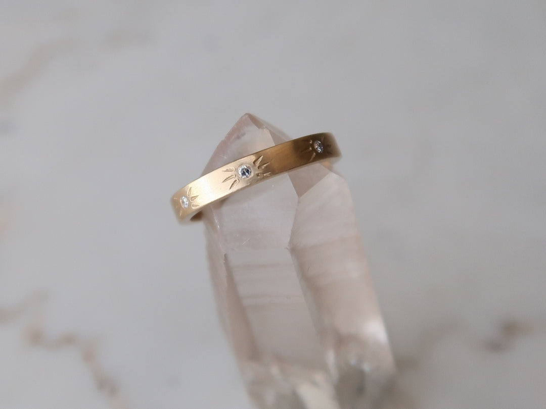 Starburst Diamond Band in 14K Yellow Gold